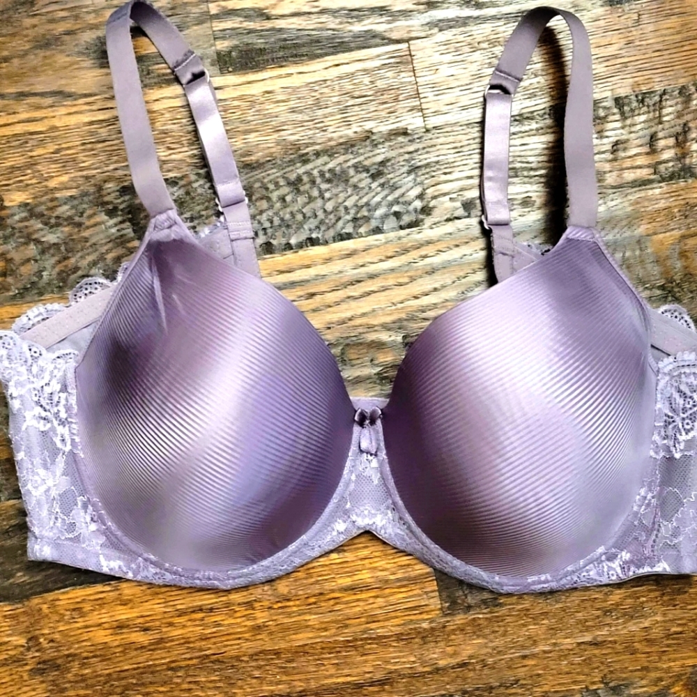 Lace Conture Bra  Sz 40D